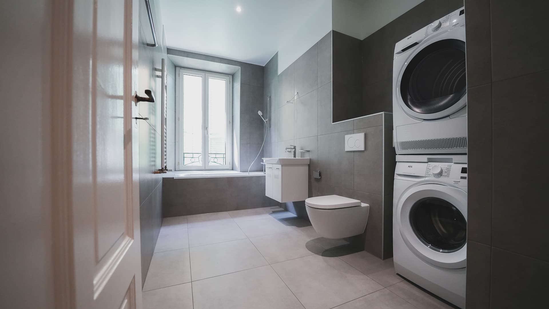 Reymond Sani-Chauff - Services